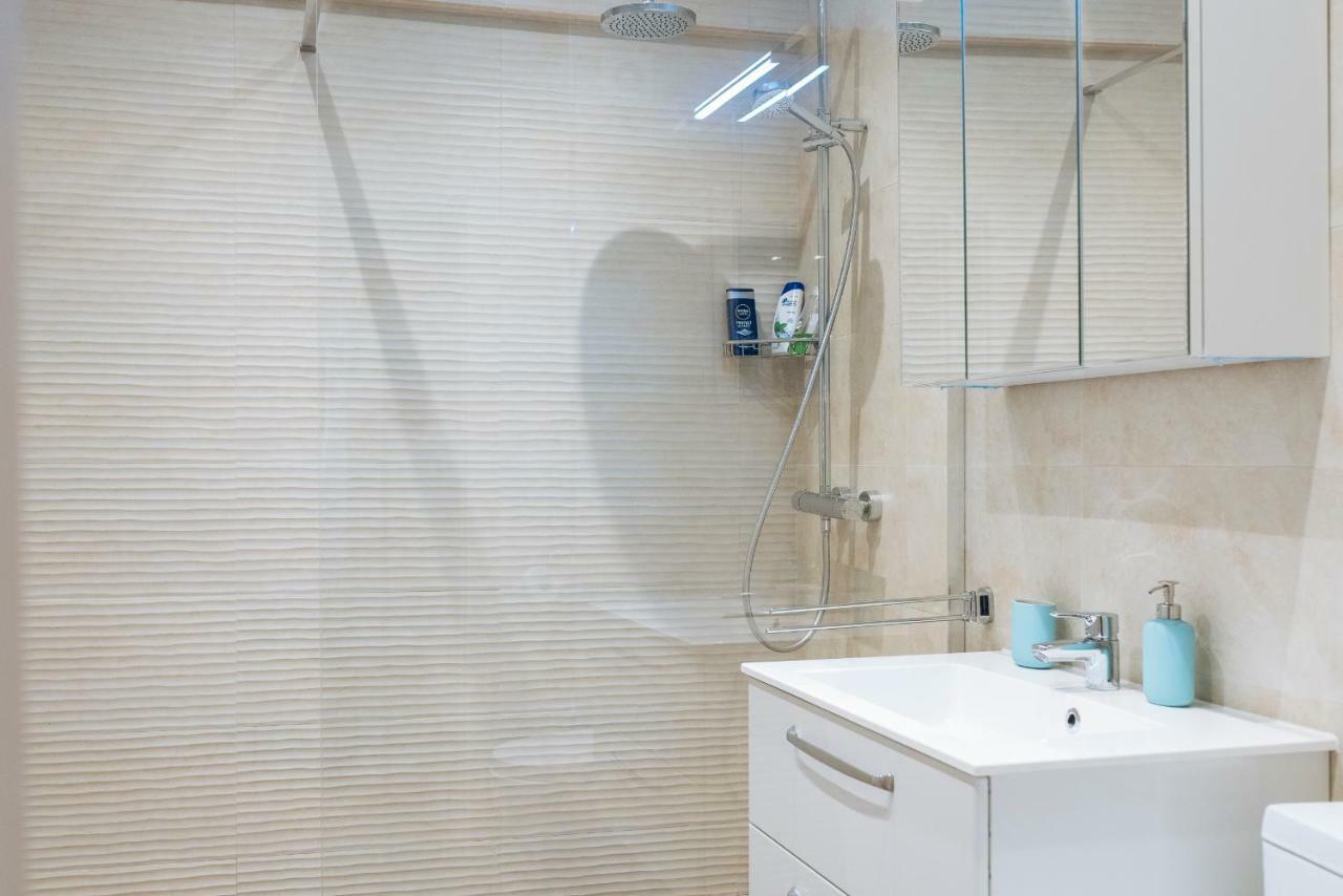 Luxury Flat 8 Near Metro Διαμέρισμα Βουκουρέστι Εξωτερικό φωτογραφία